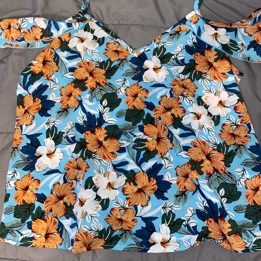 Women’s Vibrant Shein Top, Size Small